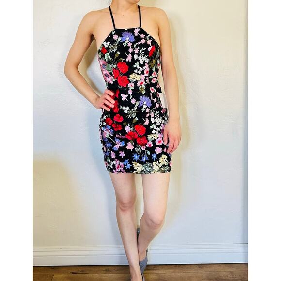 Lulus Dresses & Skirts - Lulus Floral Mini Dress